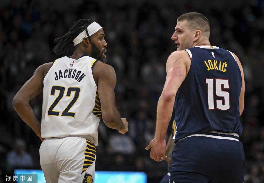 激烈的足球 激烈的足球