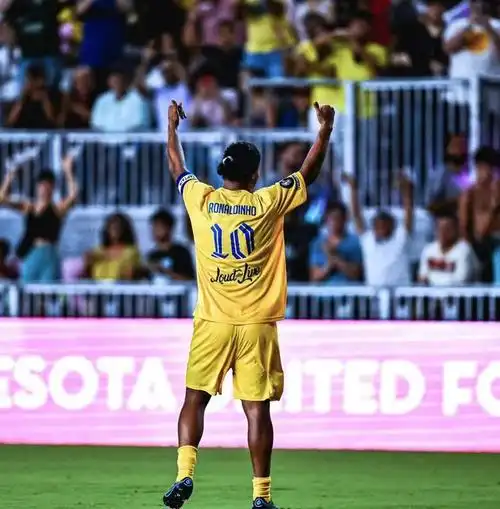 足球比赛策 足球比赛策