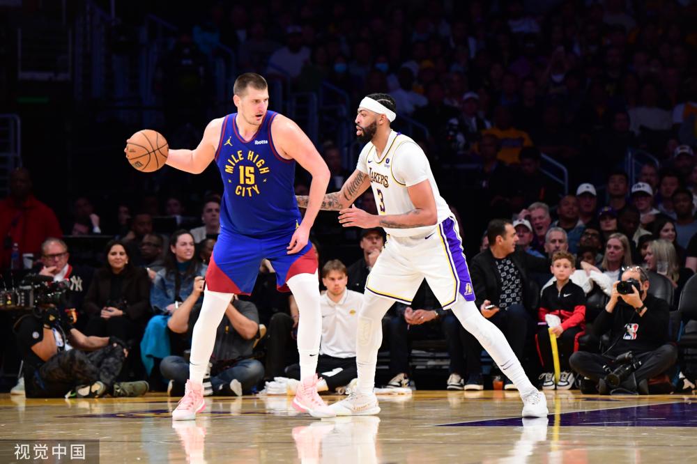 更彰显了他 更彰显了他